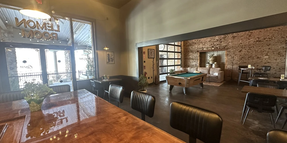 638 Lake St. - NEW PRICE! 24,320+/- SF RETAIL SPACE - INVESTMENT OPPORTUNITY