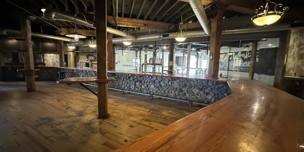 638 Lake St. - NEW PRICE! 24,320+/- SF RETAIL SPACE - INVESTMENT OPPORTUNITY