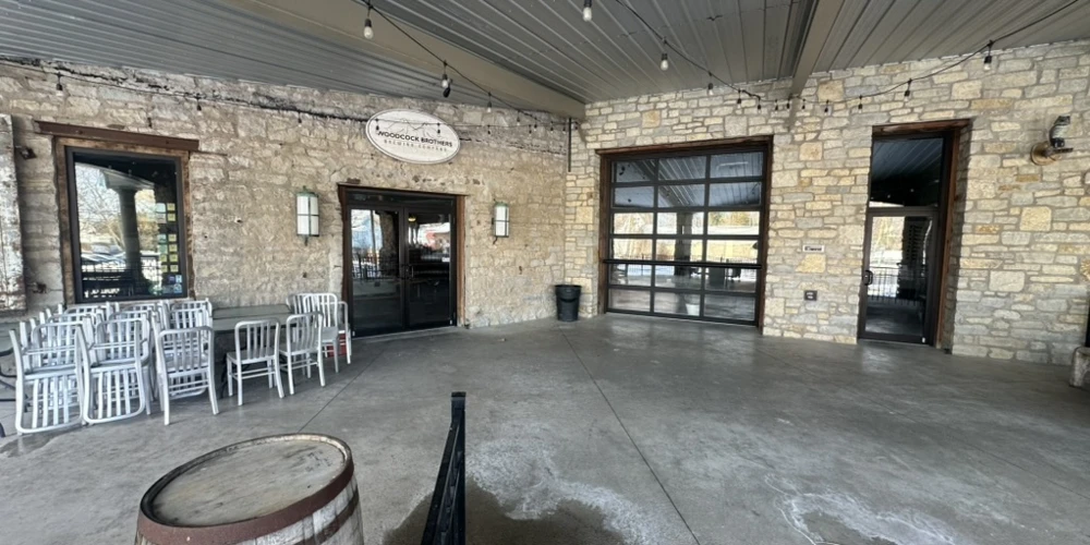 638 Lake St. - NEW PRICE! 24,320+/- SF RETAIL SPACE - INVESTMENT OPPORTUNITY