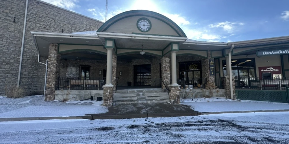 638 Lake St. - NEW PRICE! 24,320+/- SF RETAIL SPACE - INVESTMENT OPPORTUNITY