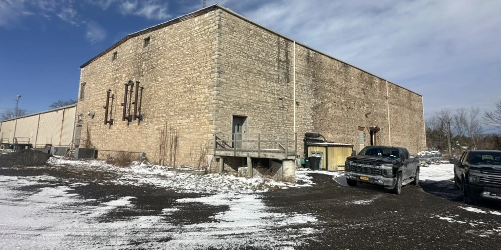 638 Lake St. - NEW PRICE! 24,320+/- SF RETAIL SPACE - INVESTMENT OPPORTUNITY