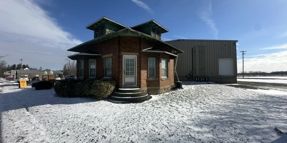 638 Lake St. - NEW PRICE! 24,320+/- SF RETAIL SPACE - INVESTMENT OPPORTUNITY