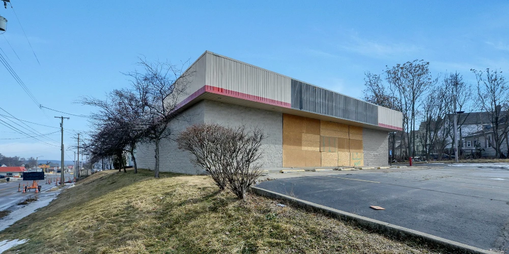 177 Lexington Ave | Freestanding Retail For Sale
