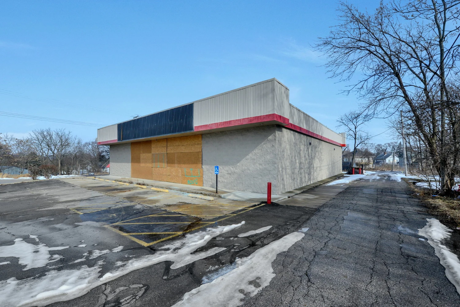 177 Lexington Ave | Freestanding Retail For Sale