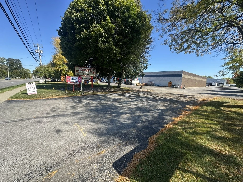 2331-2335 Union Rd -  33,280+/ SF & 72,492+/- SF Industrial/Commercial