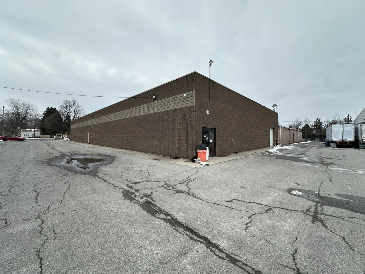 2331-2335 Union Rd -  33,280+/ SF & 72,492+/- SF Industrial/Commercial
