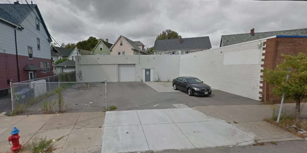 776 Tonawanda St -  Retail Space