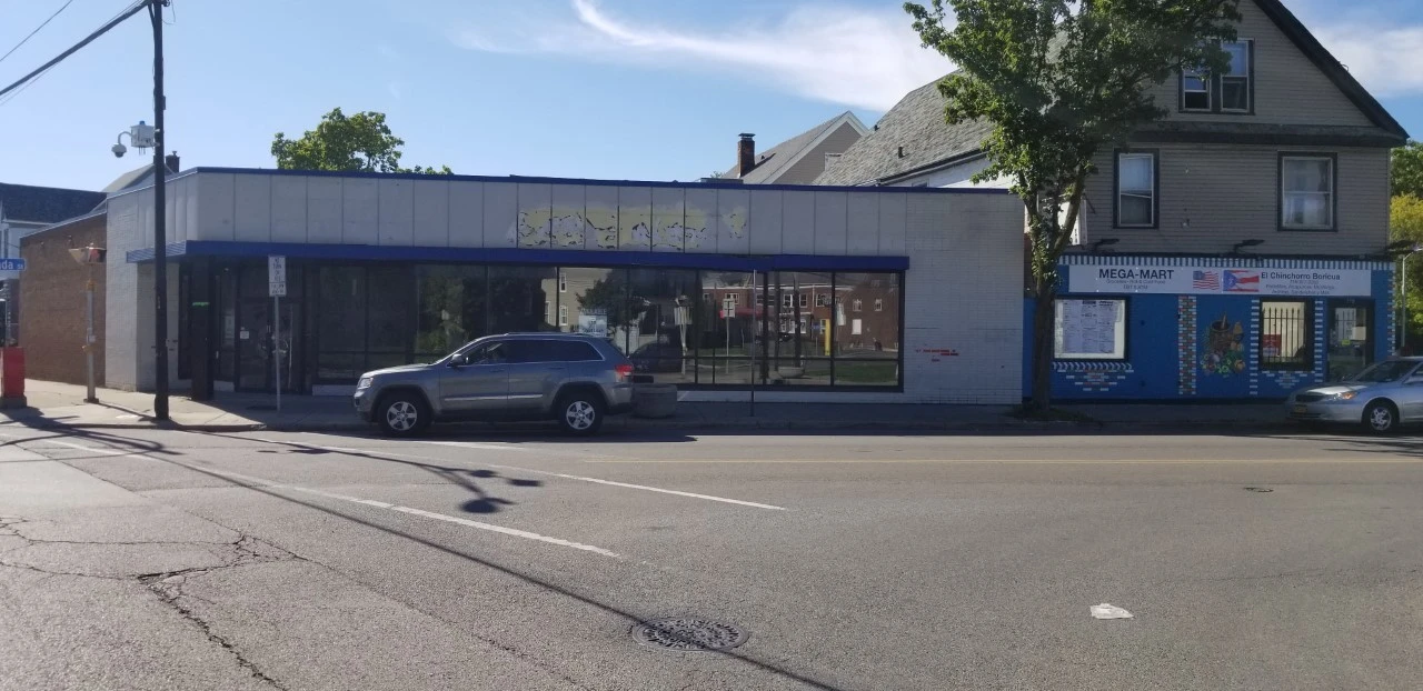 776 Tonawanda St -  Retail Space