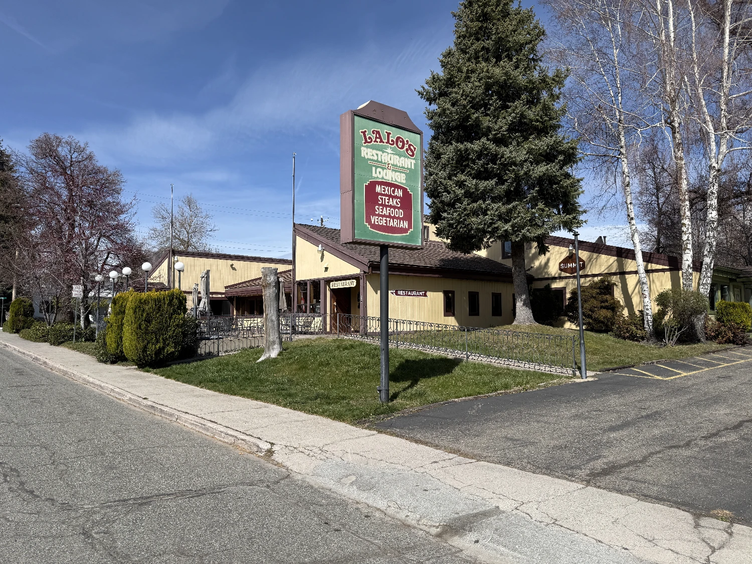 520 N Mount Shasta Blvd, Mount Shasta, CA for sale