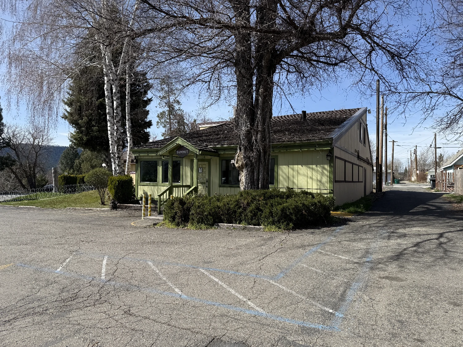520 N Mount Shasta Blvd, Mount Shasta, CA for sale