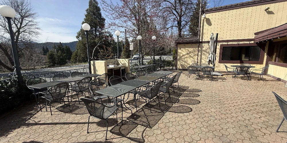 520 N Mount Shasta Blvd, Mount Shasta, CA for sale