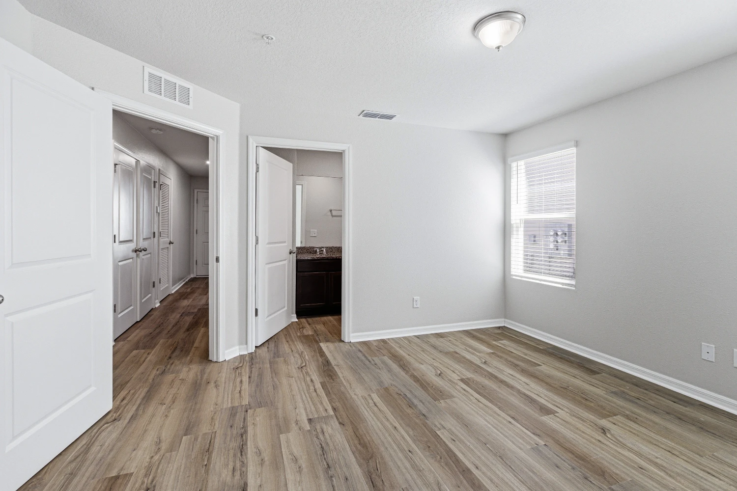 7368 Mailes Court, Jacksonville, FL for sale