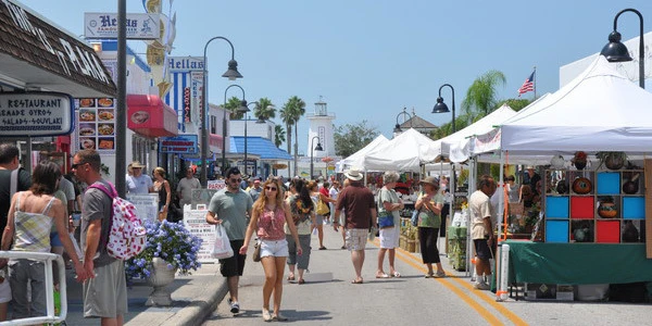 INCOME PRODUCING WATERFRONT RETAIL AND RESTAURANT IN TARPON SPRINGS HISTORIC SPONGE DOCKS 