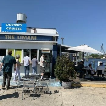 INCOME PRODUCING WATERFRONT RETAIL AND RESTAURANT IN TARPON SPRINGS HISTORIC SPONGE DOCKS 