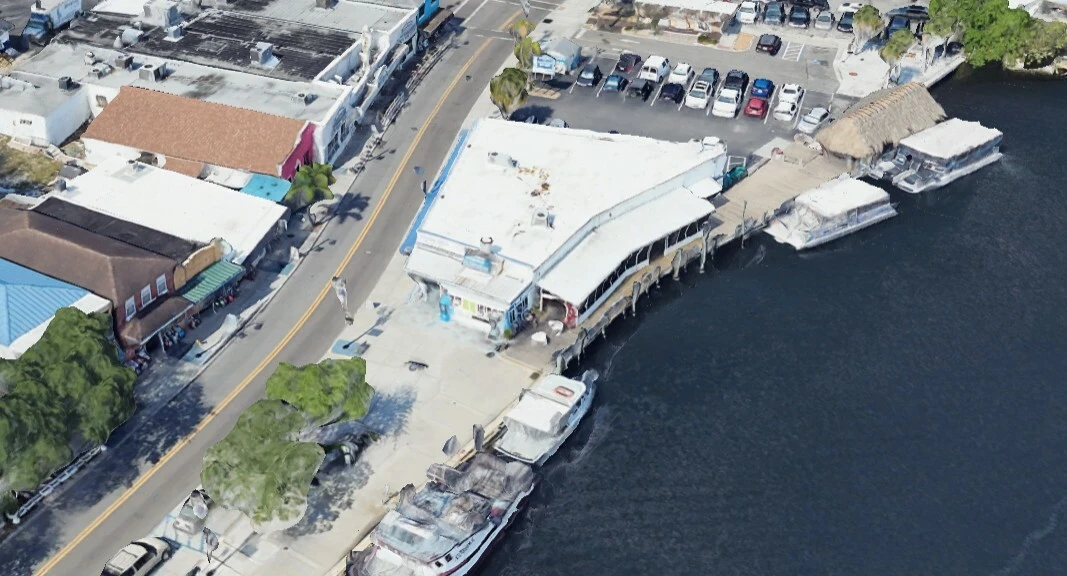 INCOME PRODUCING WATERFRONT RETAIL AND RESTAURANT IN TARPON SPRINGS HISTORIC SPONGE DOCKS 