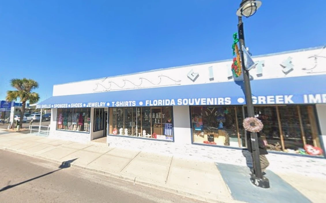 INCOME PRODUCING WATERFRONT RETAIL AND RESTAURANT IN TARPON SPRINGS HISTORIC SPONGE DOCKS 