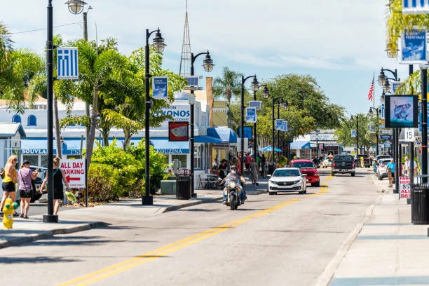 INCOME PRODUCING WATERFRONT RETAIL AND RESTAURANT IN TARPON SPRINGS HISTORIC SPONGE DOCKS 