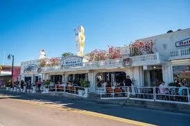 INCOME PRODUCING WATERFRONT RETAIL AND RESTAURANT IN TARPON SPRINGS HISTORIC SPONGE DOCKS 