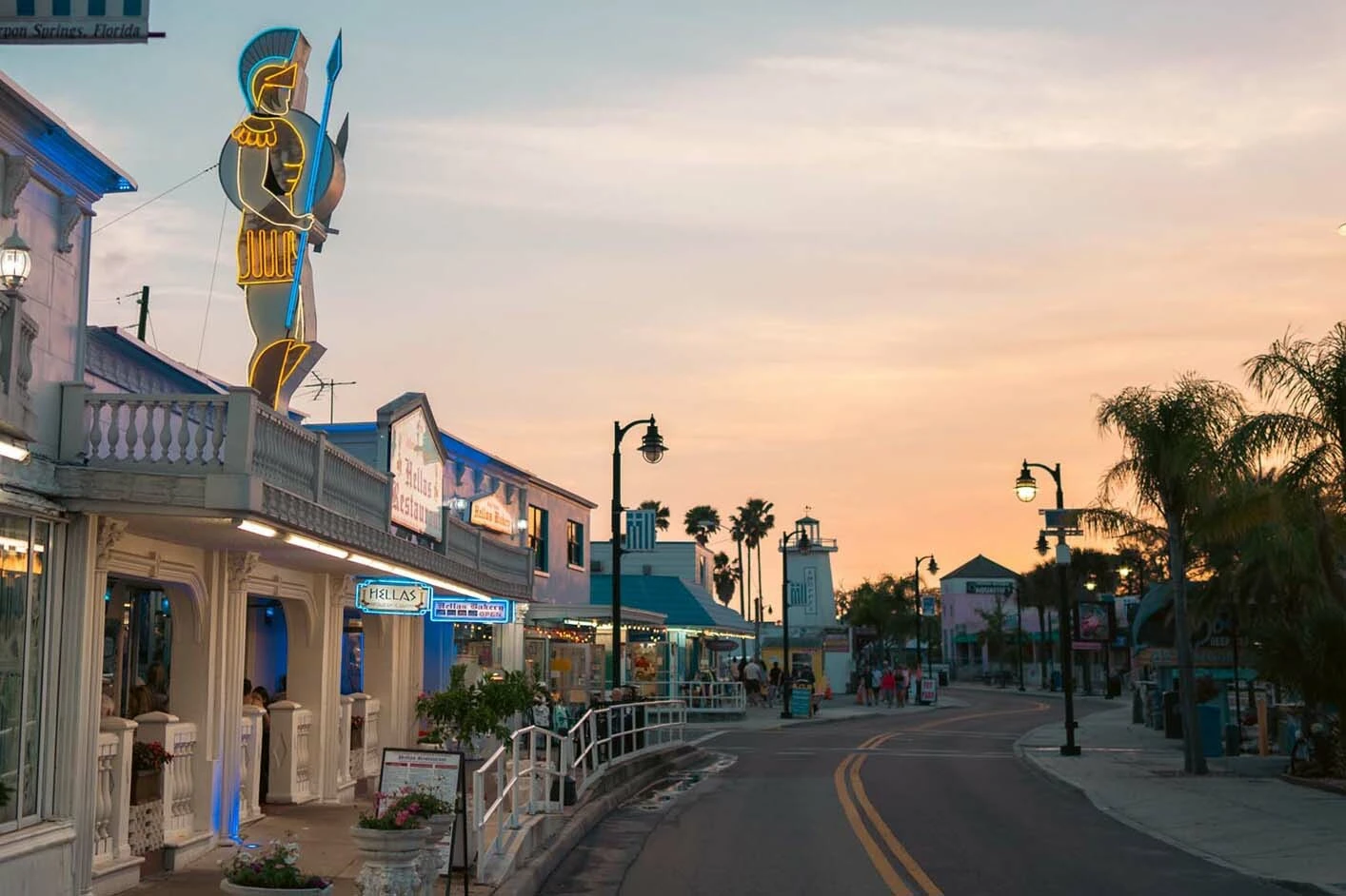 INCOME PRODUCING WATERFRONT RETAIL AND RESTAURANT IN TARPON SPRINGS HISTORIC SPONGE DOCKS 