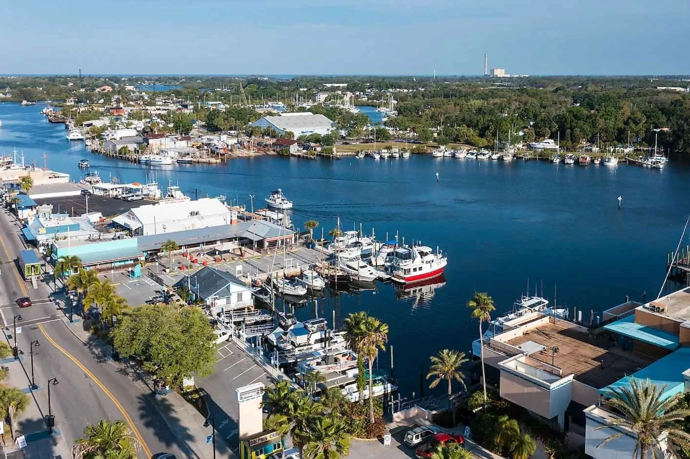 INCOME PRODUCING WATERFRONT RETAIL AND RESTAURANT IN TARPON SPRINGS HISTORIC SPONGE DOCKS 