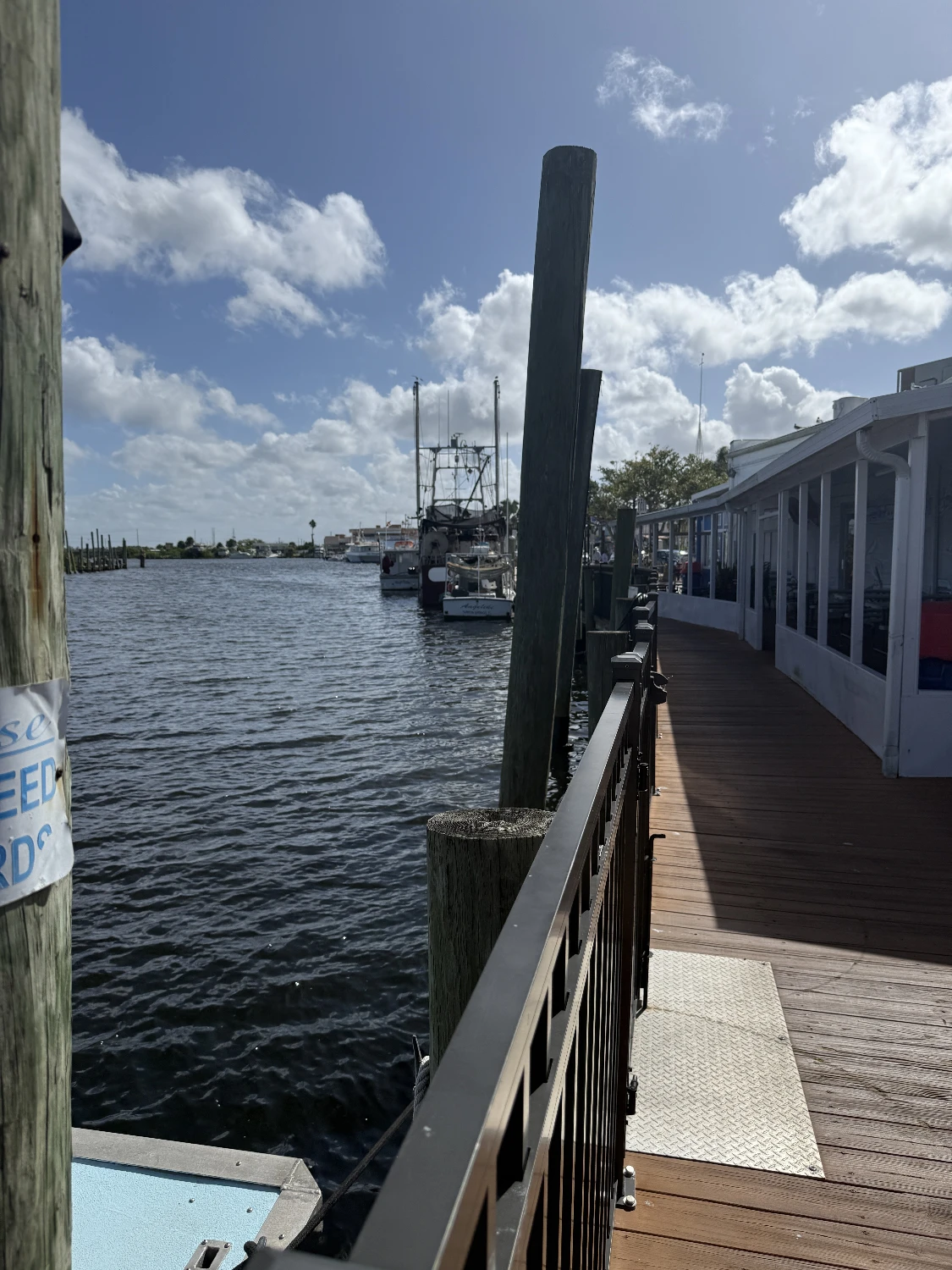 INCOME PRODUCING WATERFRONT RETAIL AND RESTAURANT IN TARPON SPRINGS HISTORIC SPONGE DOCKS 
