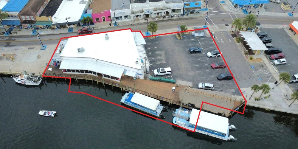 INCOME PRODUCING WATERFRONT RETAIL AND RESTAURANT IN TARPON SPRINGS HISTORIC SPONGE DOCKS 