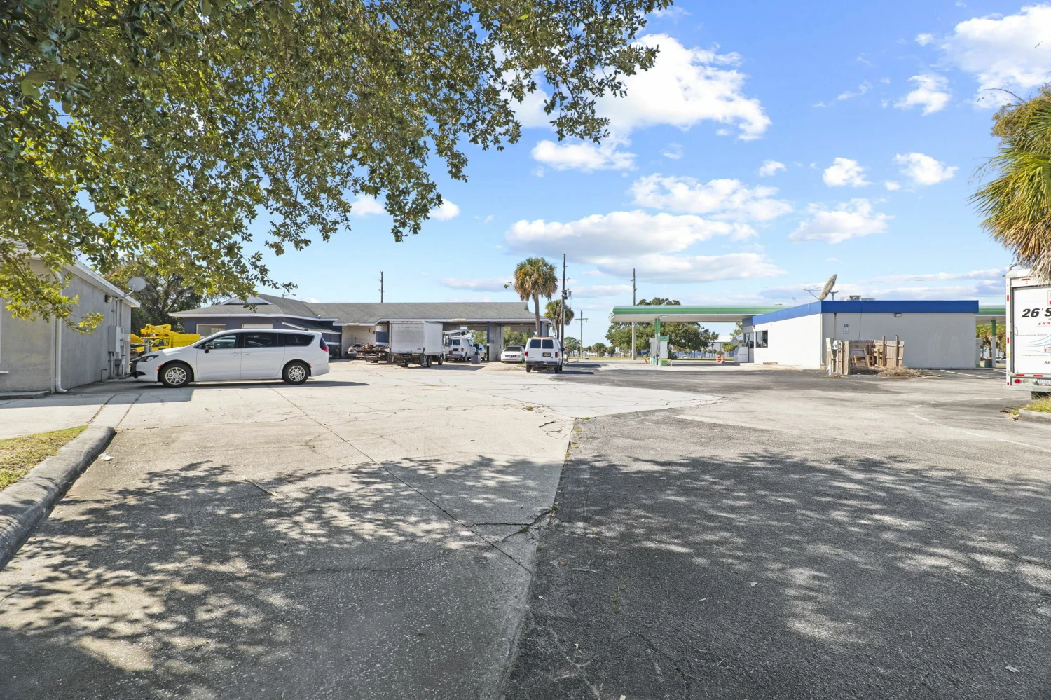 MELBOURNE AIRPORT RETAIL FOR SALE!