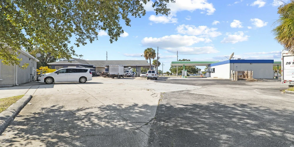 MELBOURNE AIRPORT RETAIL FOR SALE!