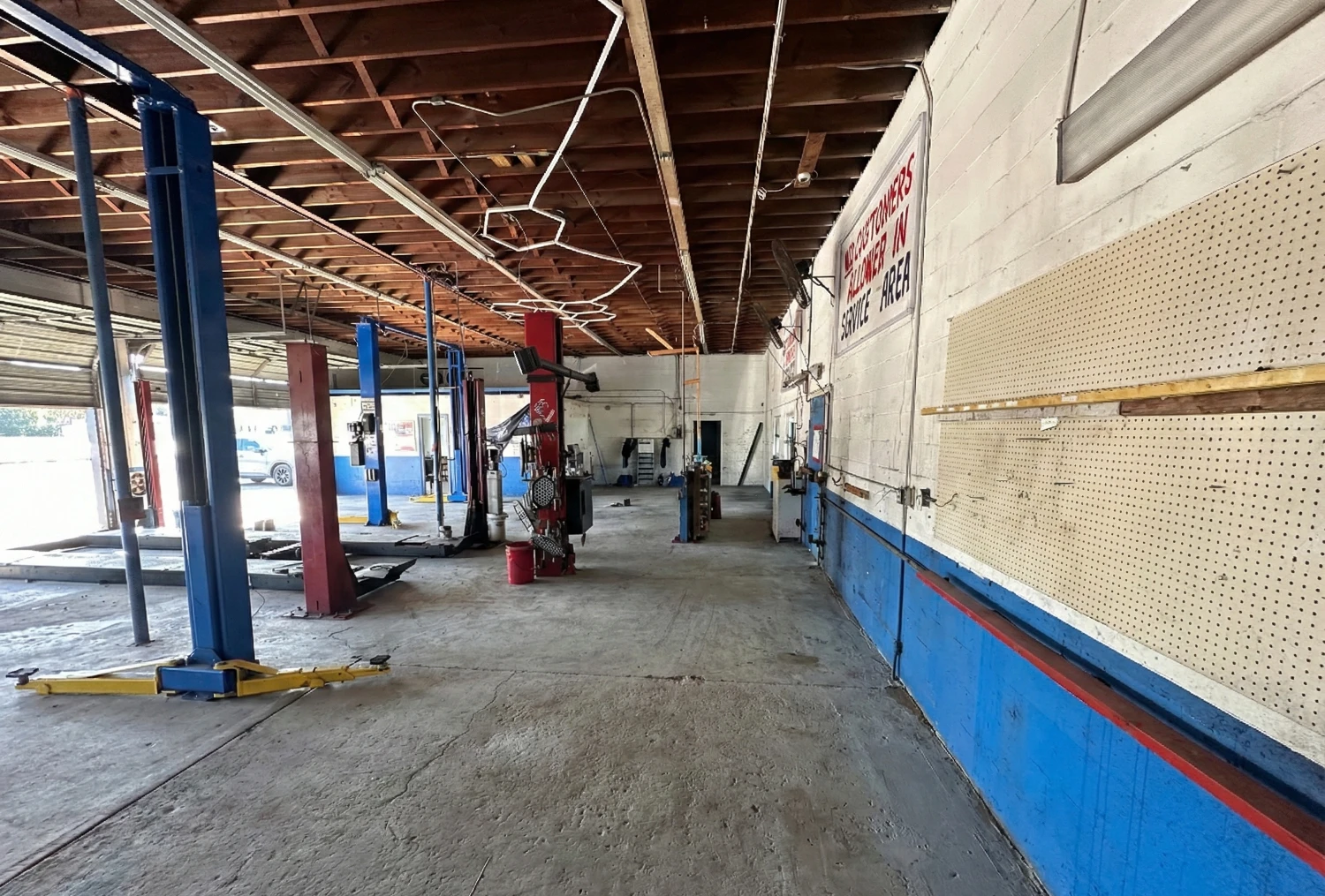 Premier Waterfront Commercial Opportunity | High Visibility US-19 Frontage