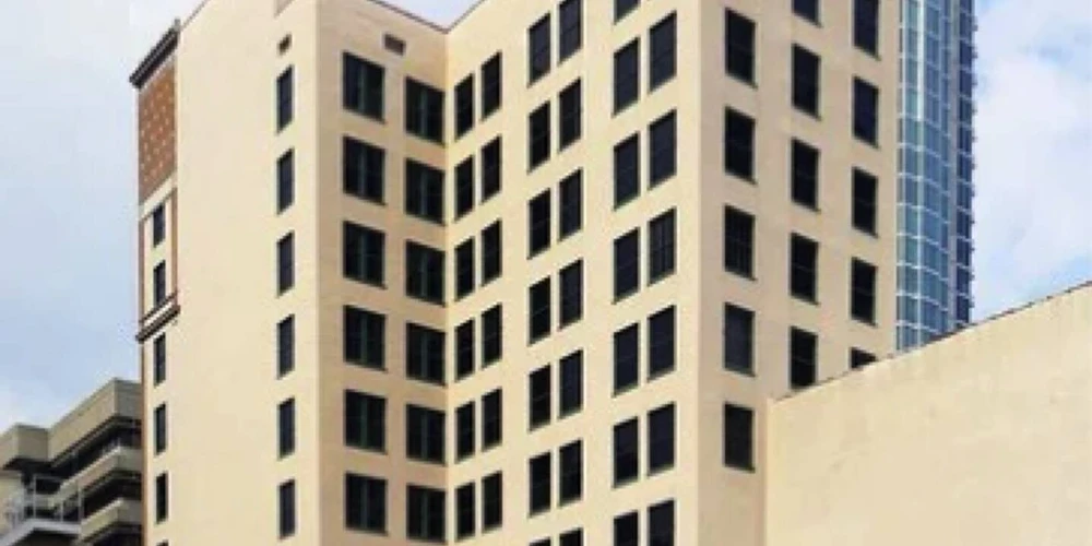 ENTIRE 8TH FLOOR – DOWNTOWN TAMPA TROPHY ASSET
