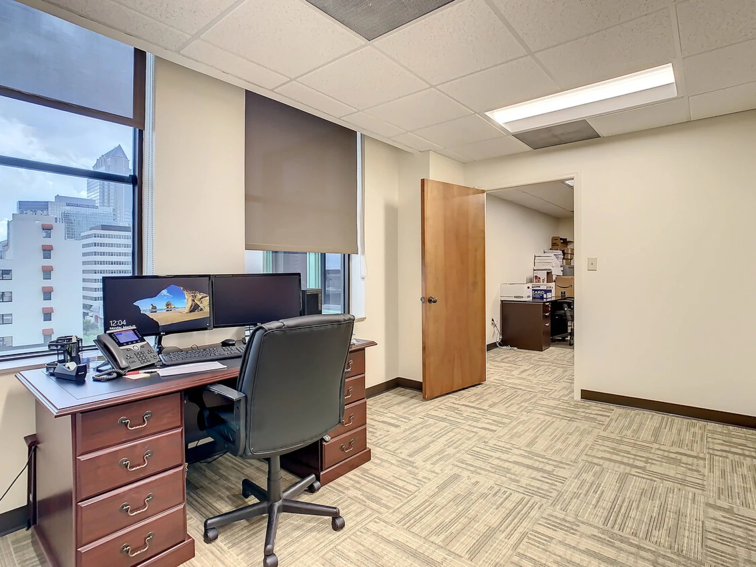 ENTIRE 8TH FLOOR – DOWNTOWN TAMPA TROPHY ASSET