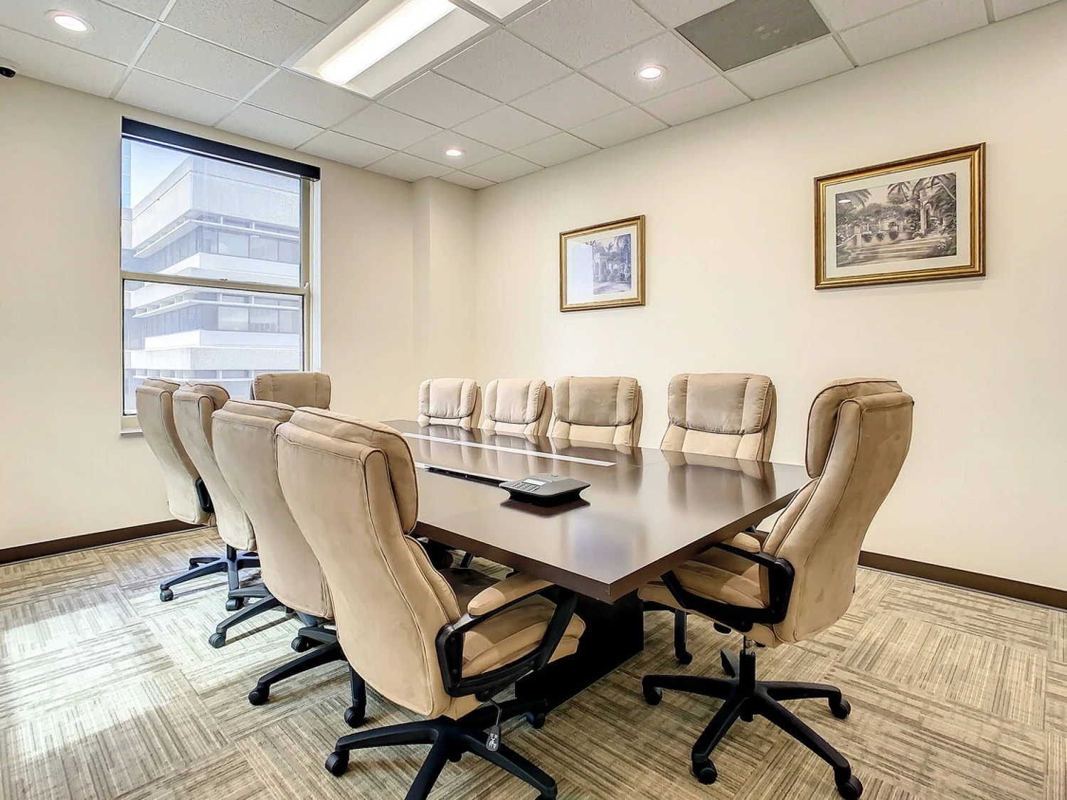 ENTIRE 8TH FLOOR – DOWNTOWN TAMPA TROPHY ASSET