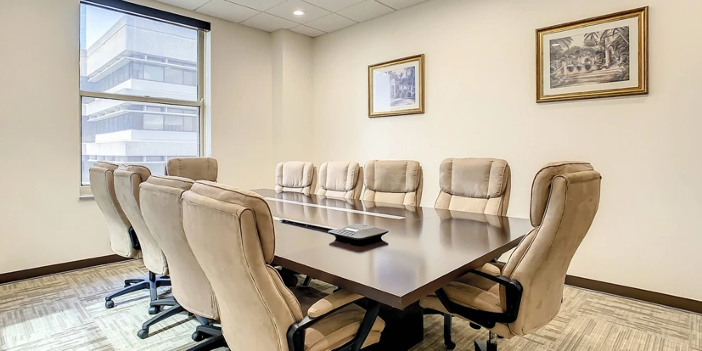 ENTIRE 8TH FLOOR – DOWNTOWN TAMPA TROPHY ASSET