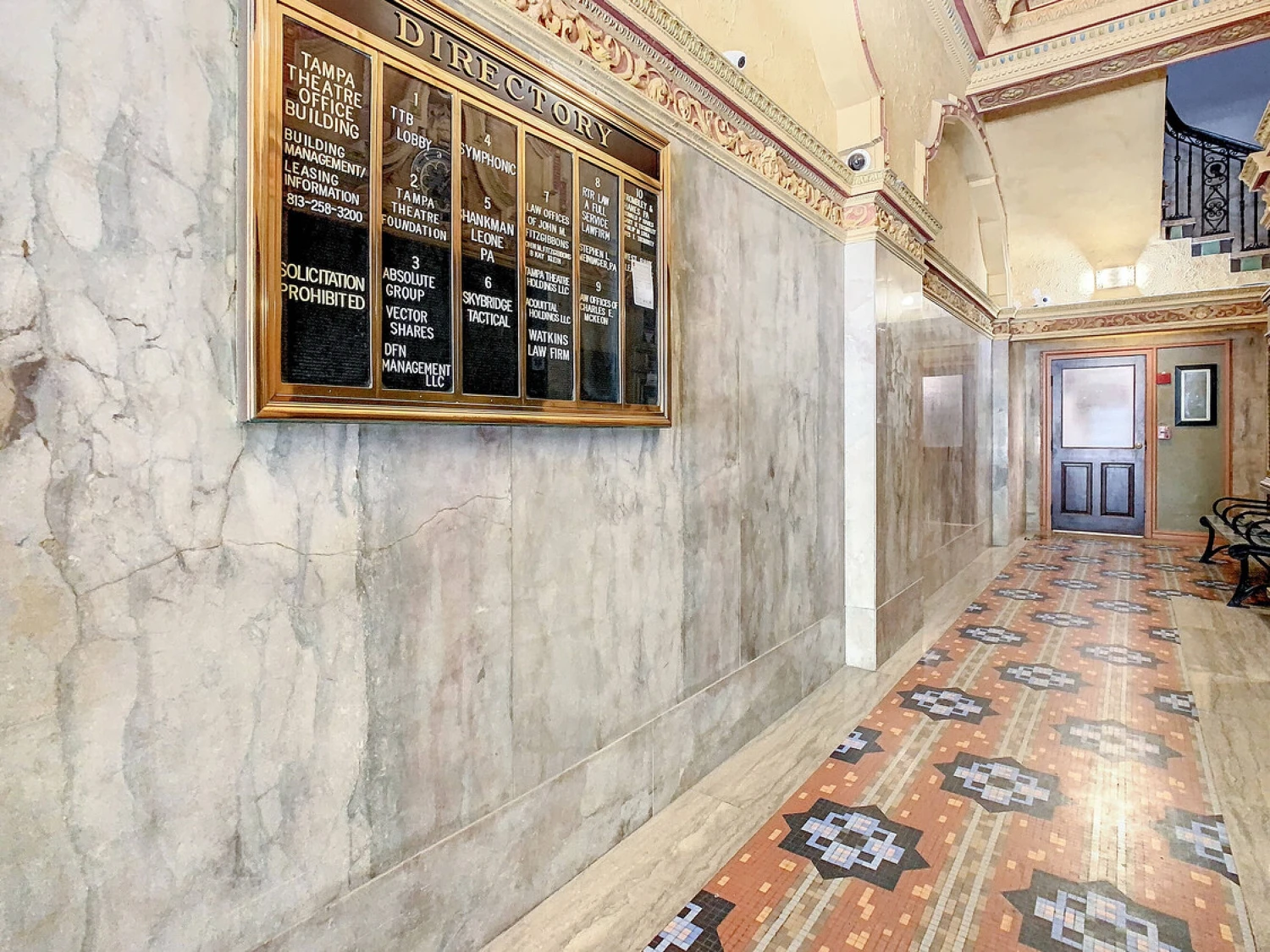 ENTIRE 8TH FLOOR – DOWNTOWN TAMPA TROPHY ASSET