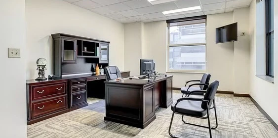 ENTIRE 8TH FLOOR – DOWNTOWN TAMPA TROPHY ASSET