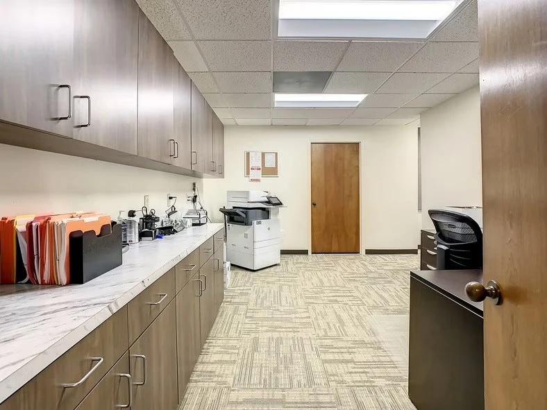 ENTIRE 8TH FLOOR – DOWNTOWN TAMPA TROPHY ASSET