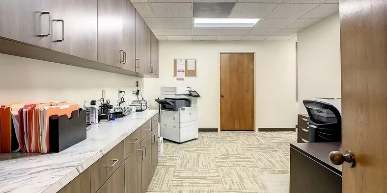 ENTIRE 8TH FLOOR – DOWNTOWN TAMPA TROPHY ASSET