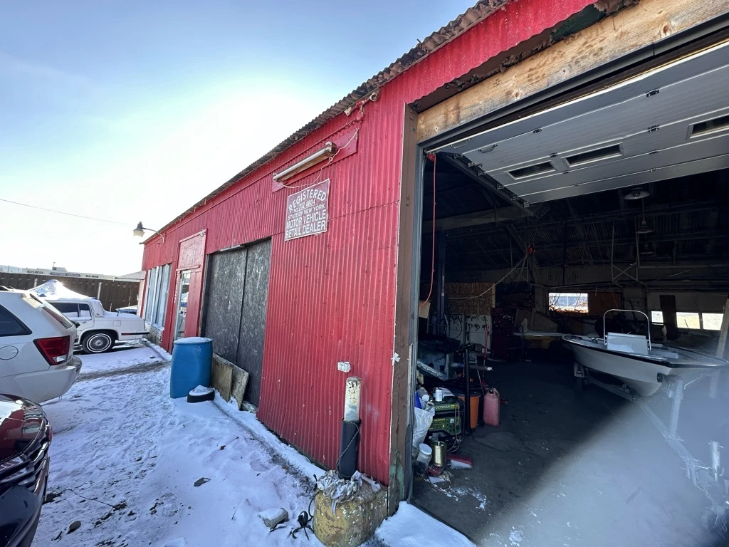 1020 East State St     2500+/- SF Warehouse/Storage Building in Industrial Zoning