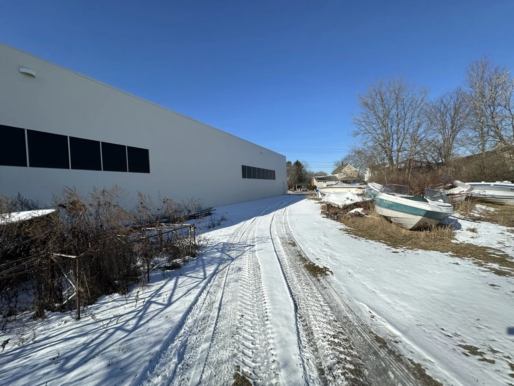 1020 East State St     2500+/- SF Warehouse/Storage Building in Industrial Zoning