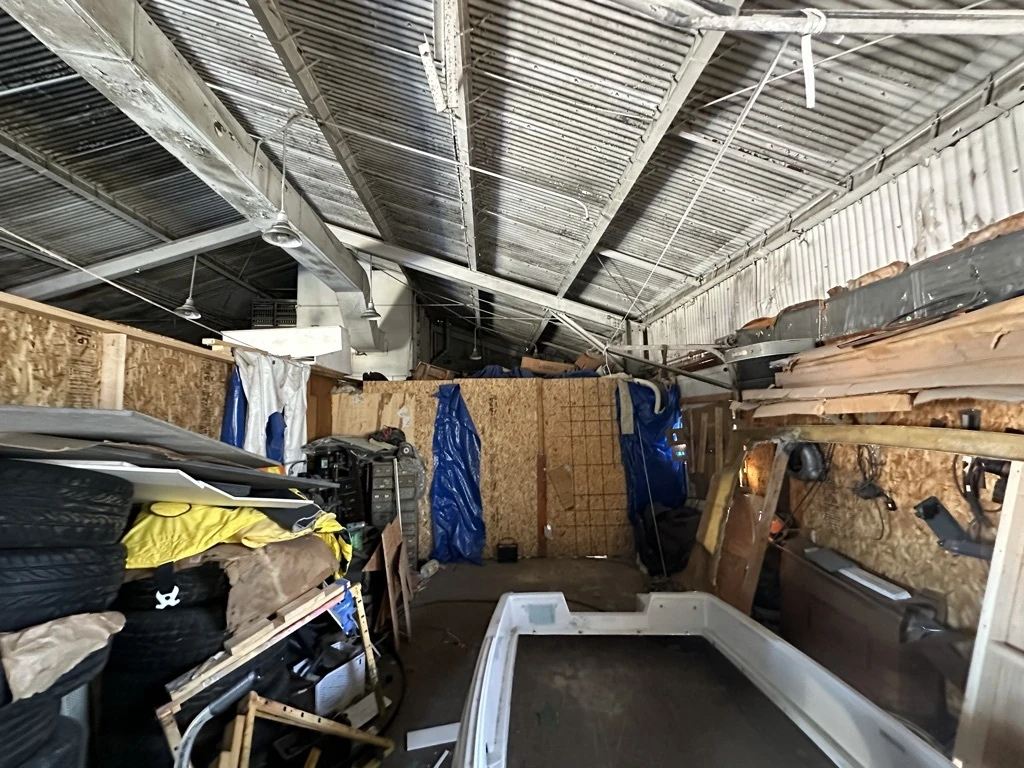 1020 East State St     2500+/- SF Warehouse/Storage Building in Industrial Zoning