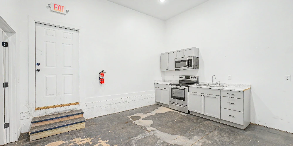 117-119 W Bean St