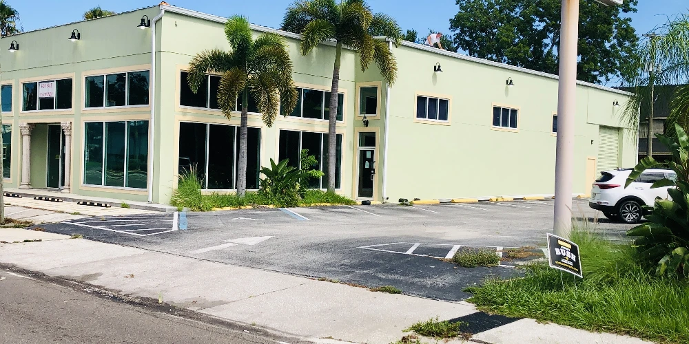 (SELLER FINANCING AVAILABLE!) PRIME SOUTH TAMPA RETAIL BUILDING ON W KENNEDY BLVD. FOR SALE!