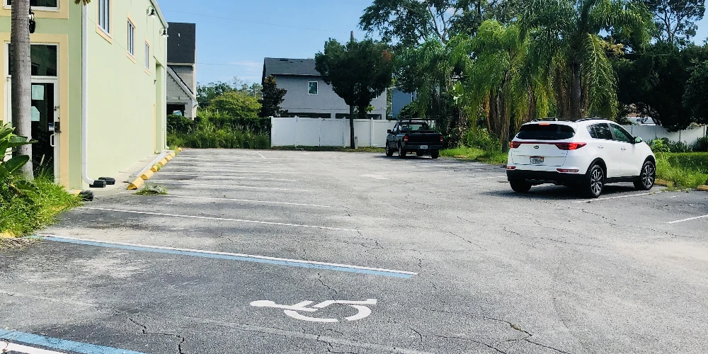 (SELLER FINANCING AVAILABLE!) PRIME SOUTH TAMPA RETAIL BUILDING ON W KENNEDY BLVD. FOR SALE!