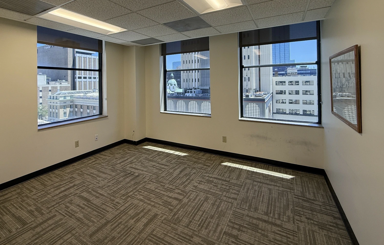 ENTIRE 8TH FLOOR – DOWNTOWN TAMPA TROPHY ASSET