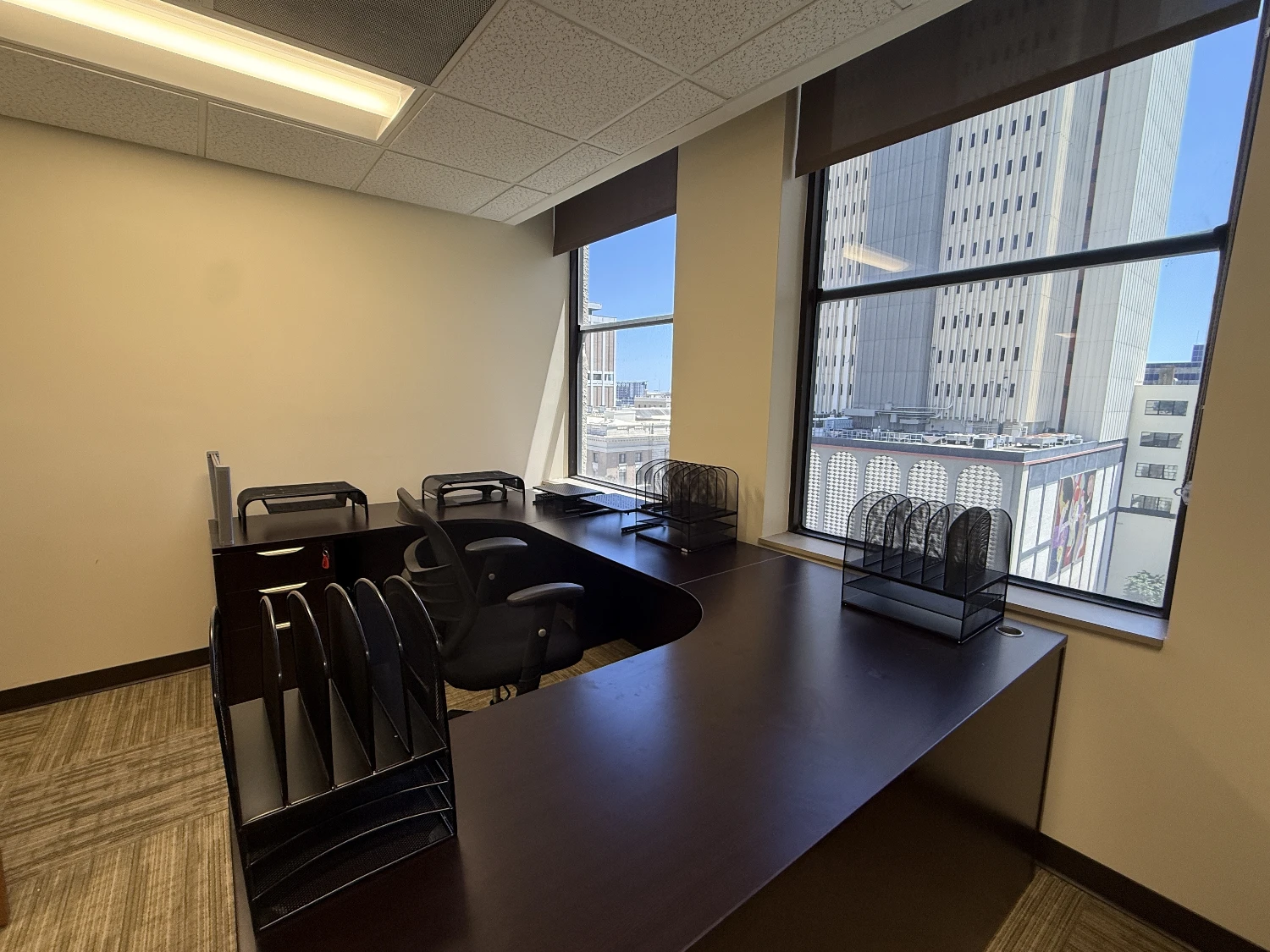 ENTIRE 8TH FLOOR – DOWNTOWN TAMPA TROPHY ASSET