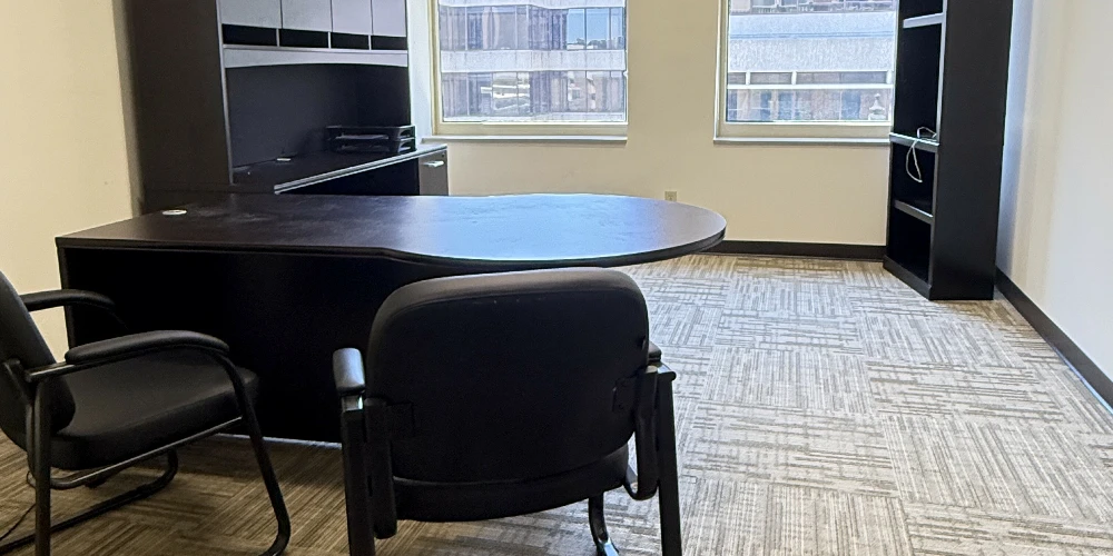 ENTIRE 8TH FLOOR – DOWNTOWN TAMPA TROPHY ASSET