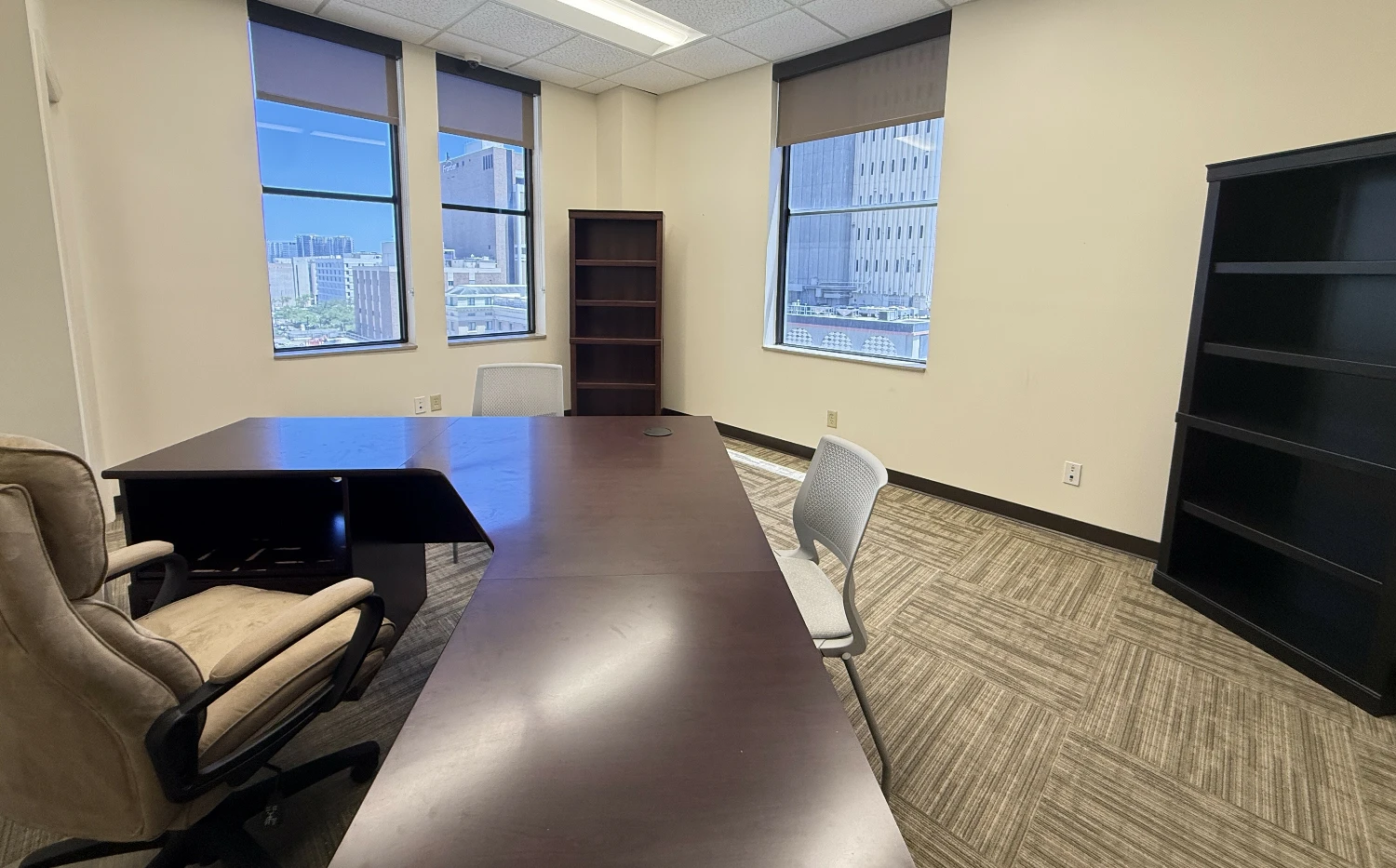 ENTIRE 8TH FLOOR – DOWNTOWN TAMPA TROPHY ASSET