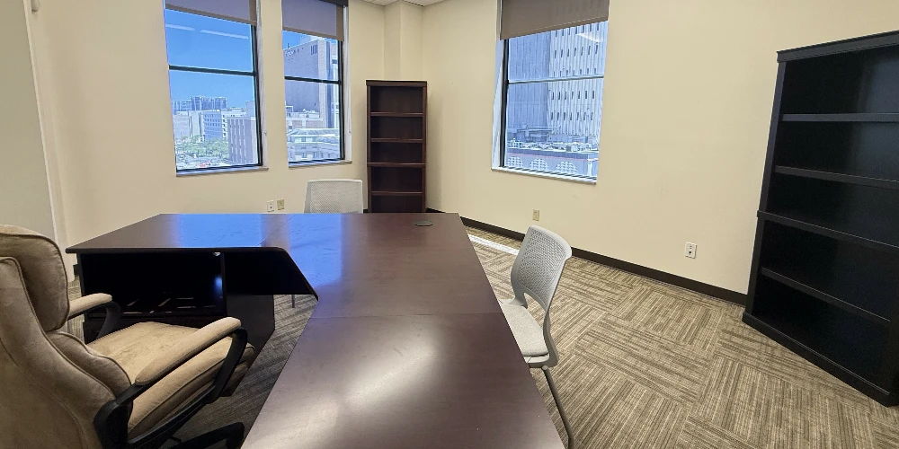 ENTIRE 8TH FLOOR – DOWNTOWN TAMPA TROPHY ASSET