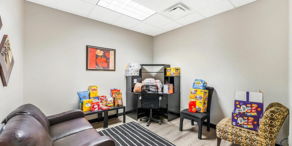 4130 N MARTIN L KING BLVD