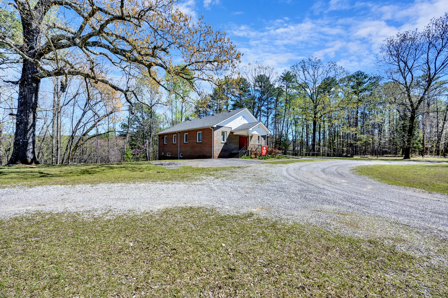 7026 Church Rd, Gardendale, AL 35071